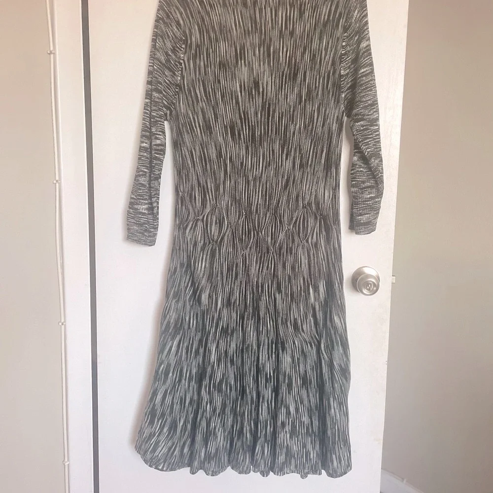 Torrid Scoop Neck Marble Flare Dress - Size 2X - Picture 9 of 16